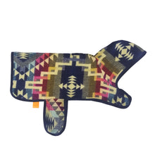 Cargar imagen en el visor de la galería, Poncho para mascotas con capucha Poncho Poncho para mascotas con capucha PONCHO PARA MASCOTAS CON CAPUCHA DE OTAVALO EN ECUADOR. MODELO AQUA MARINA KiruPets www.kirupets.com